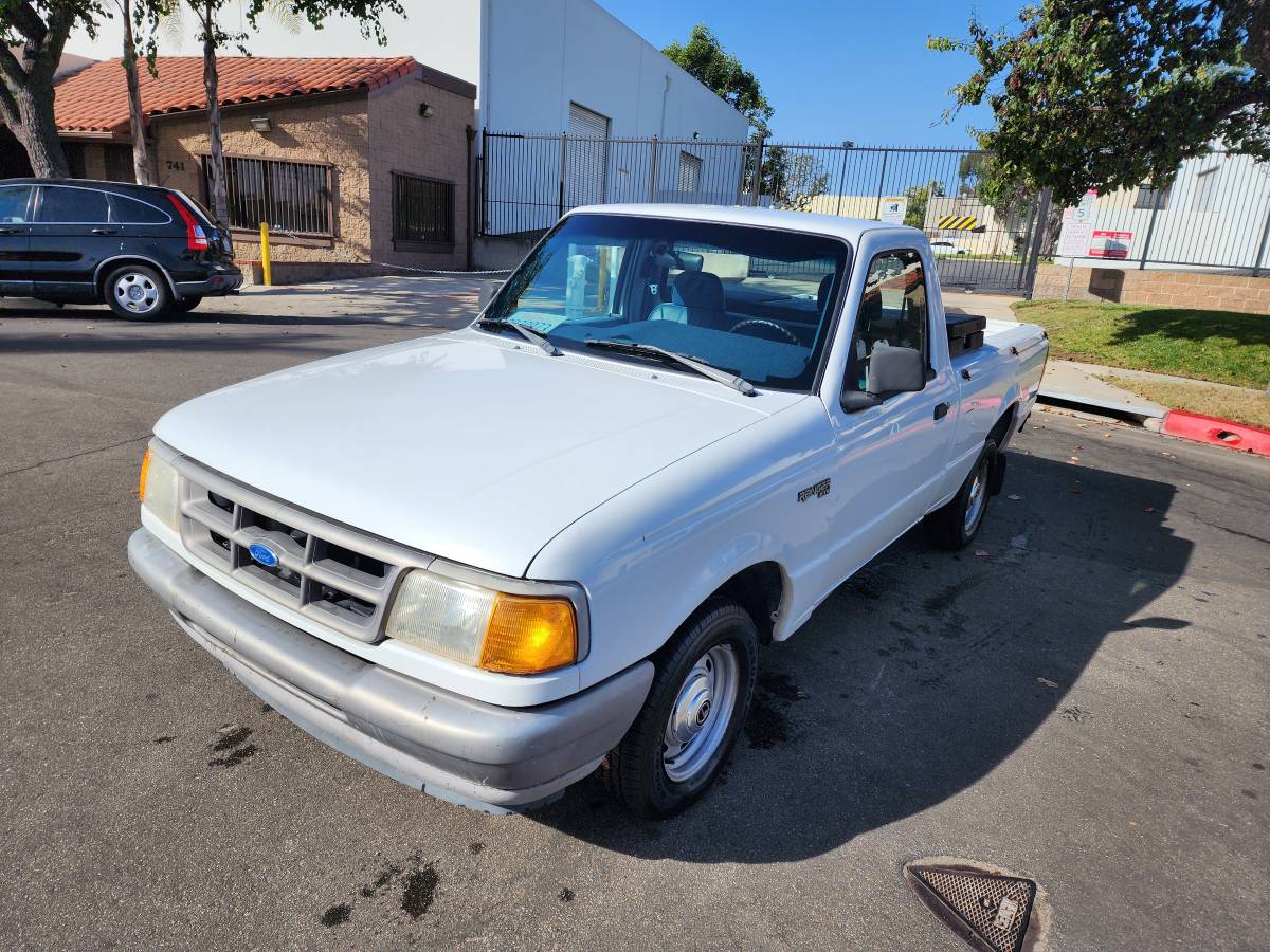 Ford-ranger-xlt-1993-white-8
