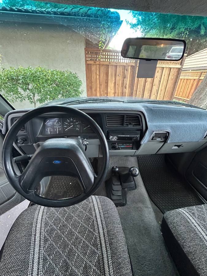 Ford-ranger-xlt-4x4-1991-black-1