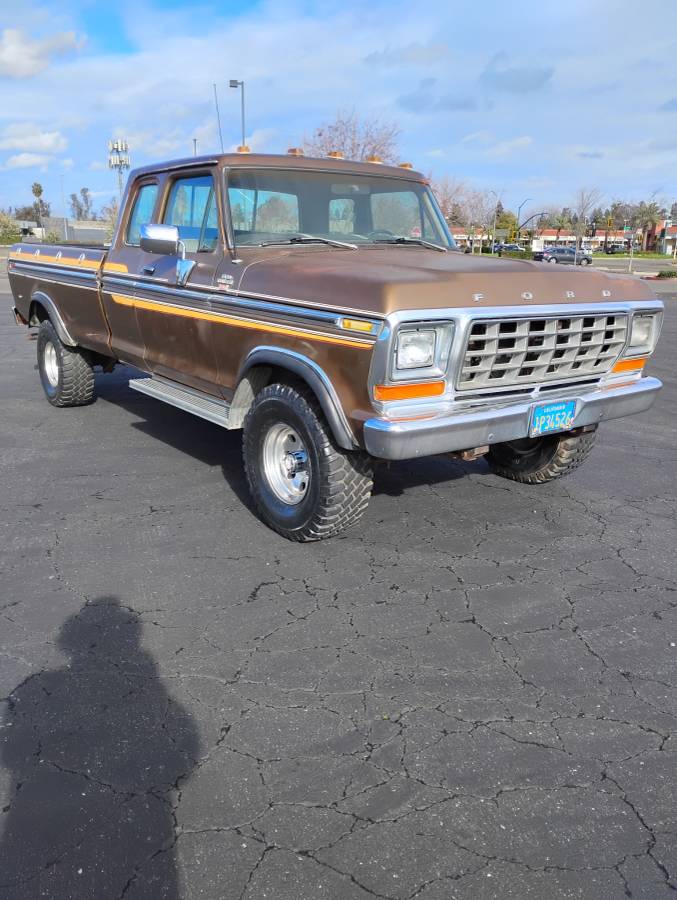 Ford-ranger-xlt-4x4-super-cab-1979-3