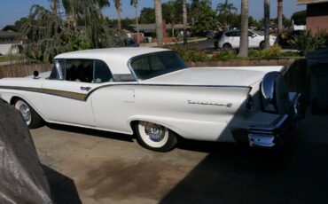 Ford-retractable-hardtop-1957-white-4