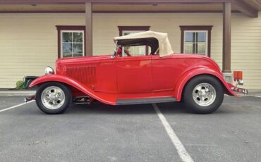 Ford-roadster-1932-red