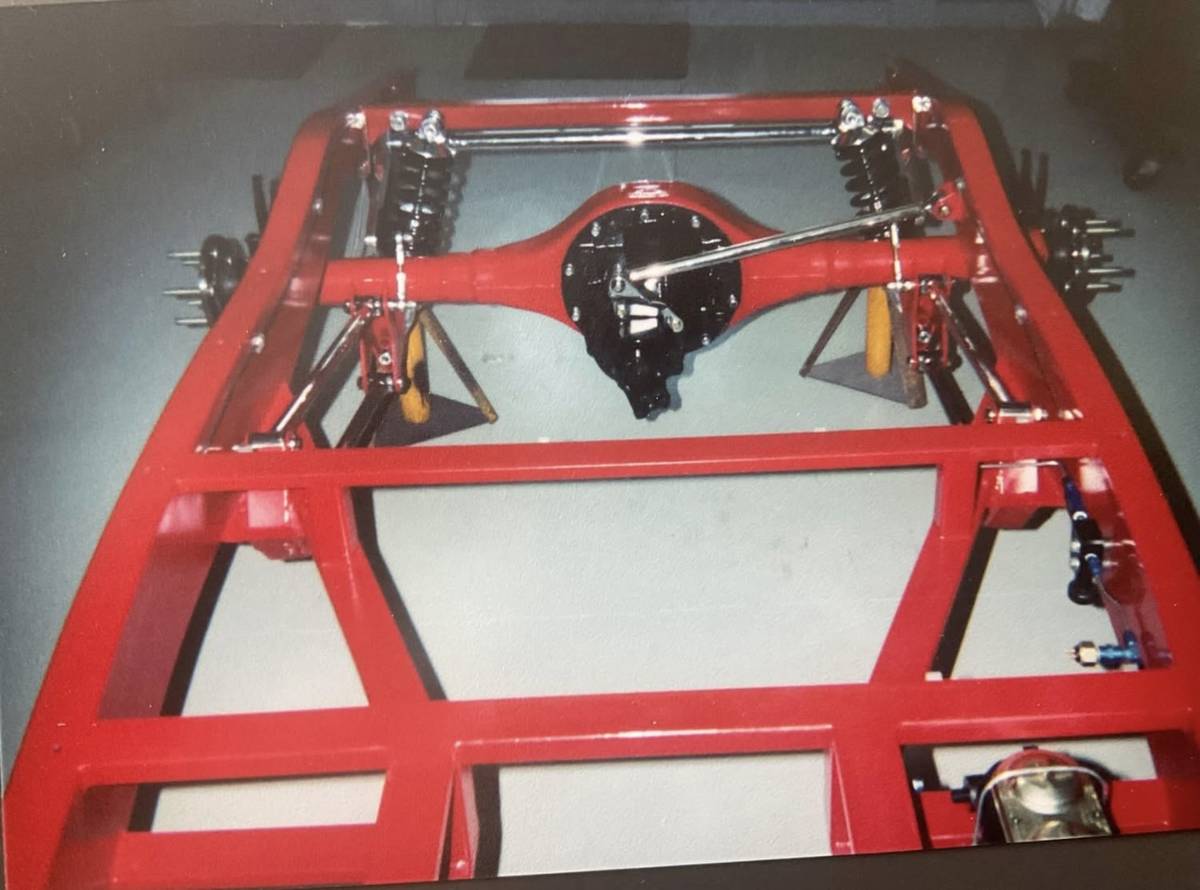 Ford-roadster-1932-red-5