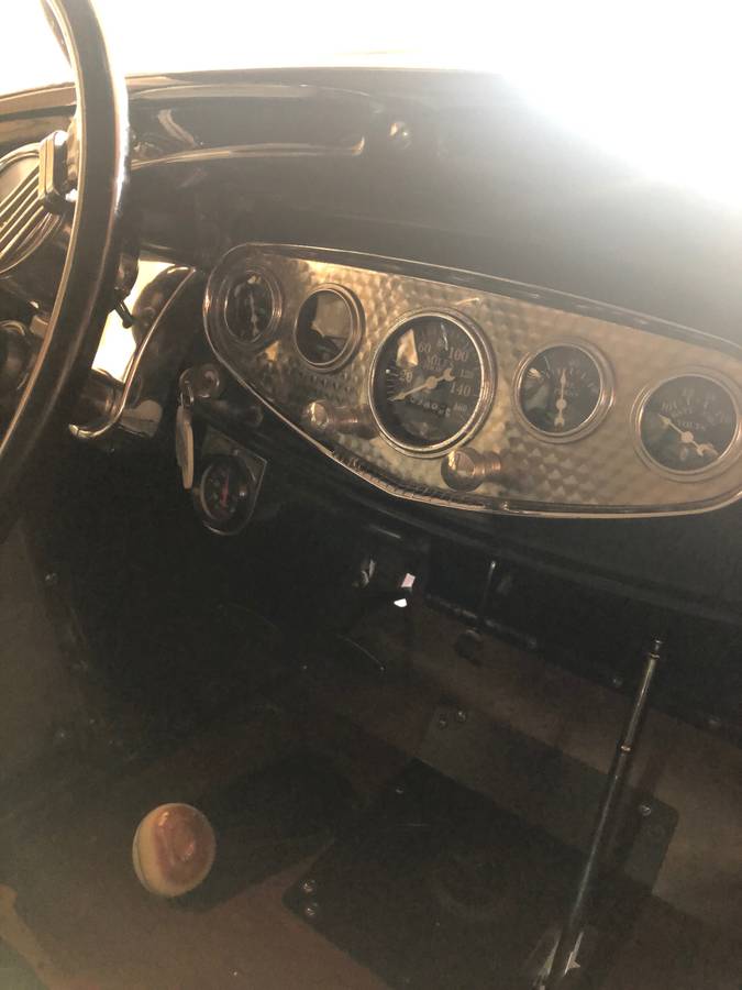 Ford-sedan-1930-black-13