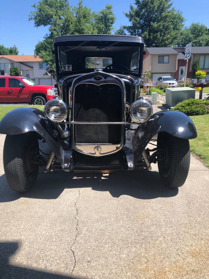 Ford-sedan-1930-black-9