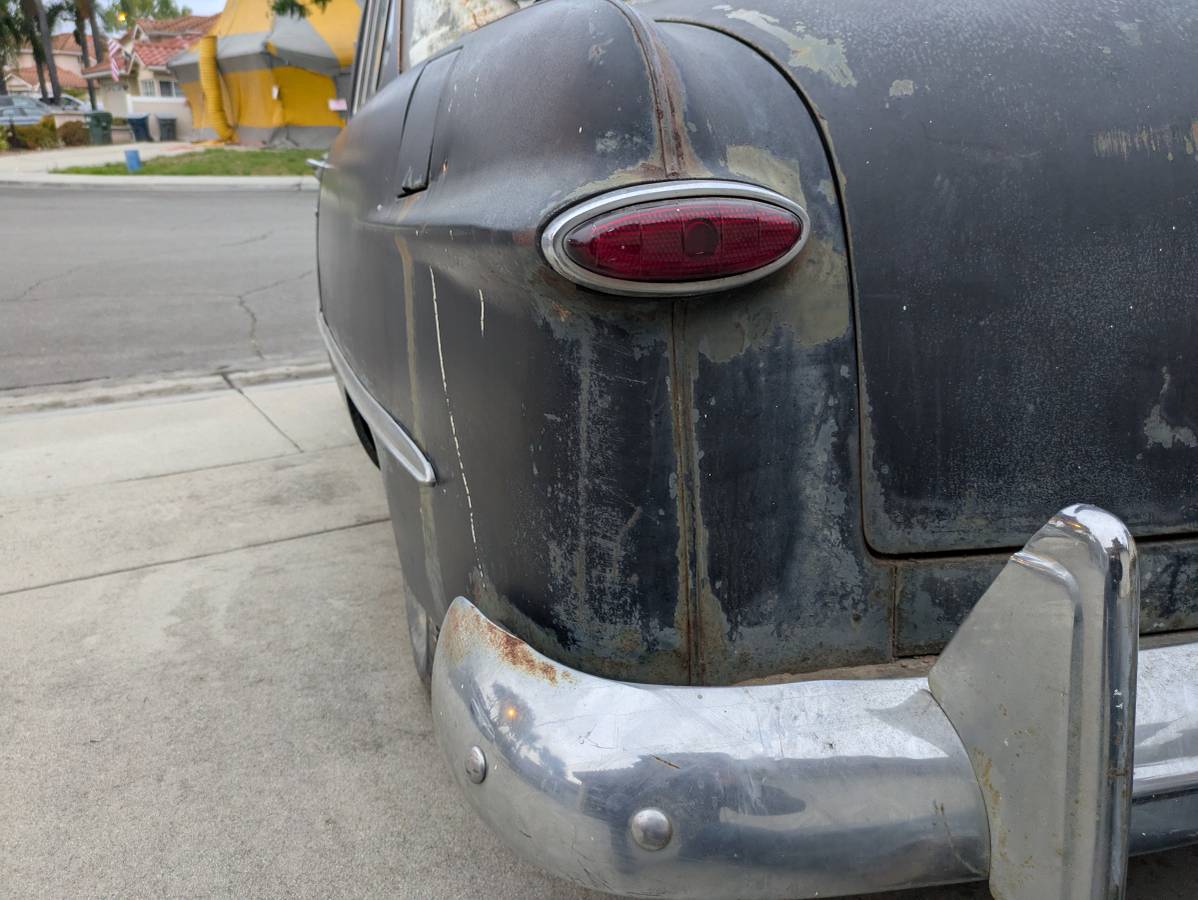 Ford-sedan-1950-black-1