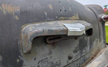 Ford-sedan-1950-black-4