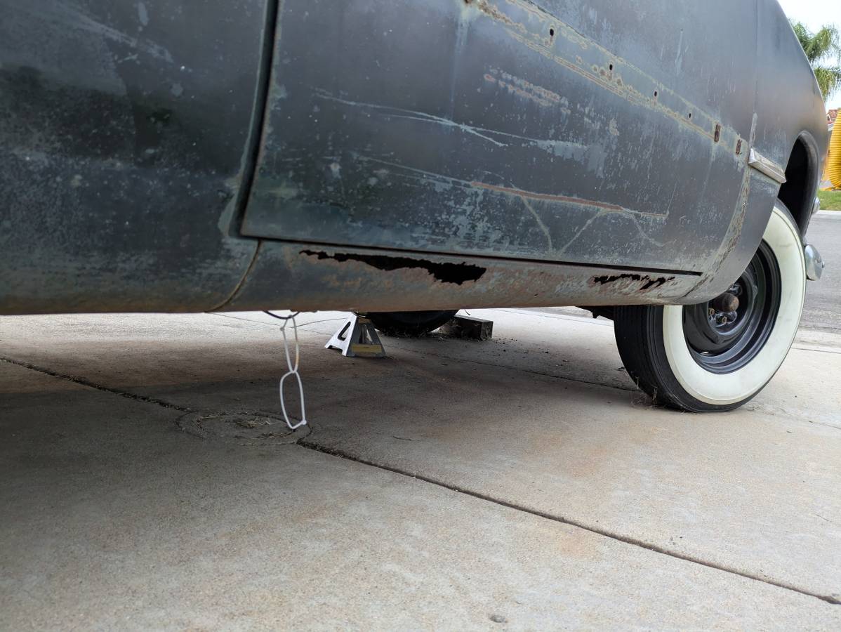 Ford-sedan-1950-black-8