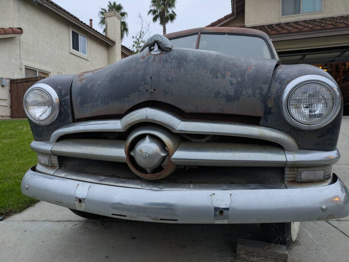 Ford-sedan-1950-black