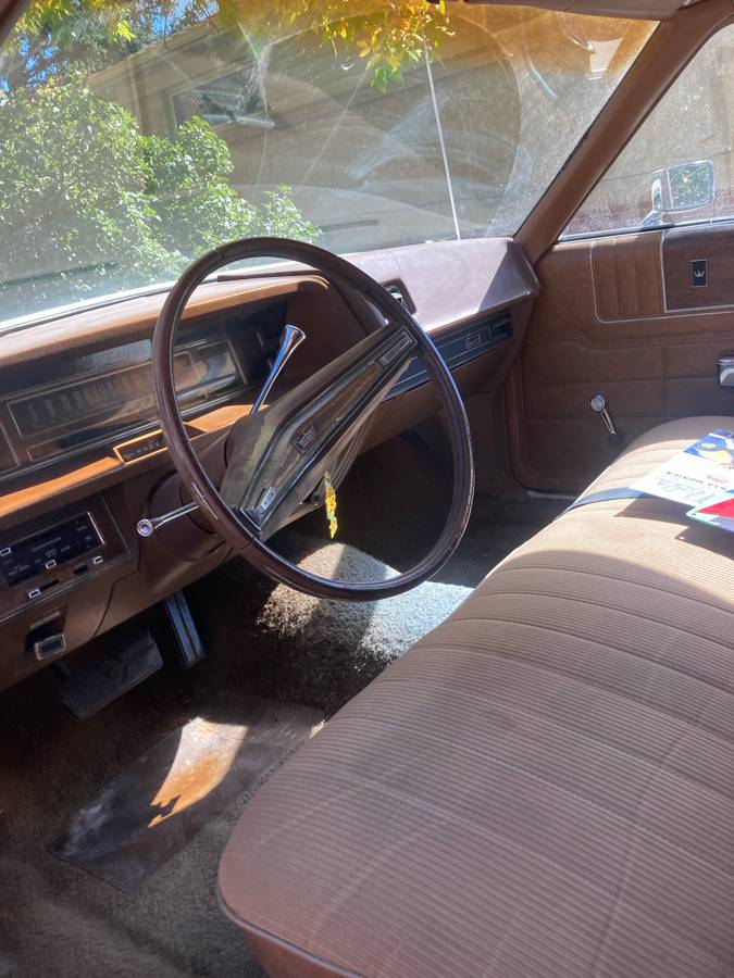 Ford-station-wagon-1971-white-10