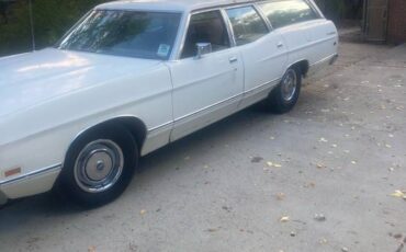 Ford-station-wagon-1971-white-11