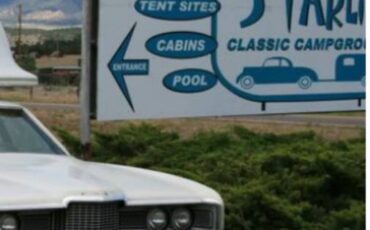 Ford-station-wagon-1971-white-11