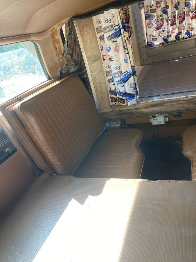 Ford-station-wagon-1971-white-13