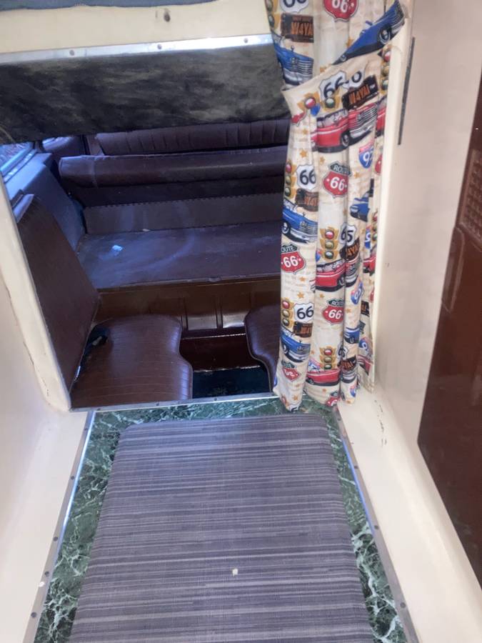 Ford-station-wagon-1971-white-13