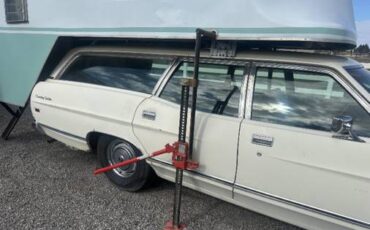 Ford-station-wagon-1971-white-21