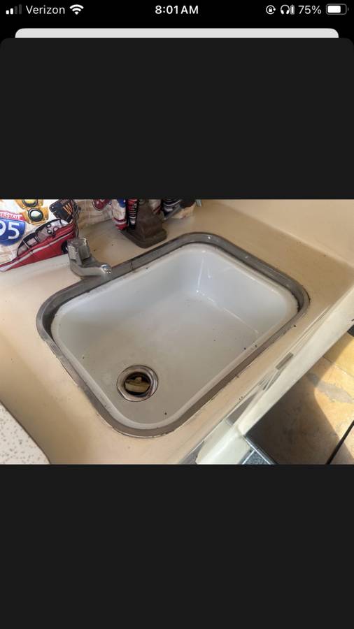 Ford-station-wagon-1971-white-23