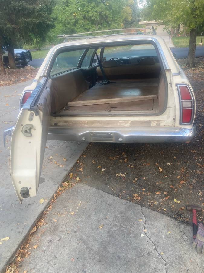 Ford-station-wagon-1971-white-7