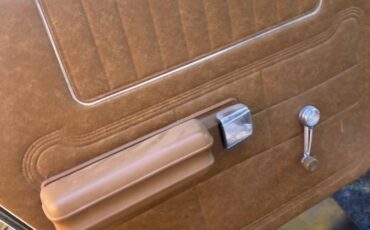 Ford-station-wagon-1971-white-9