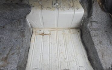 Ford-t-bird-1966-white-13