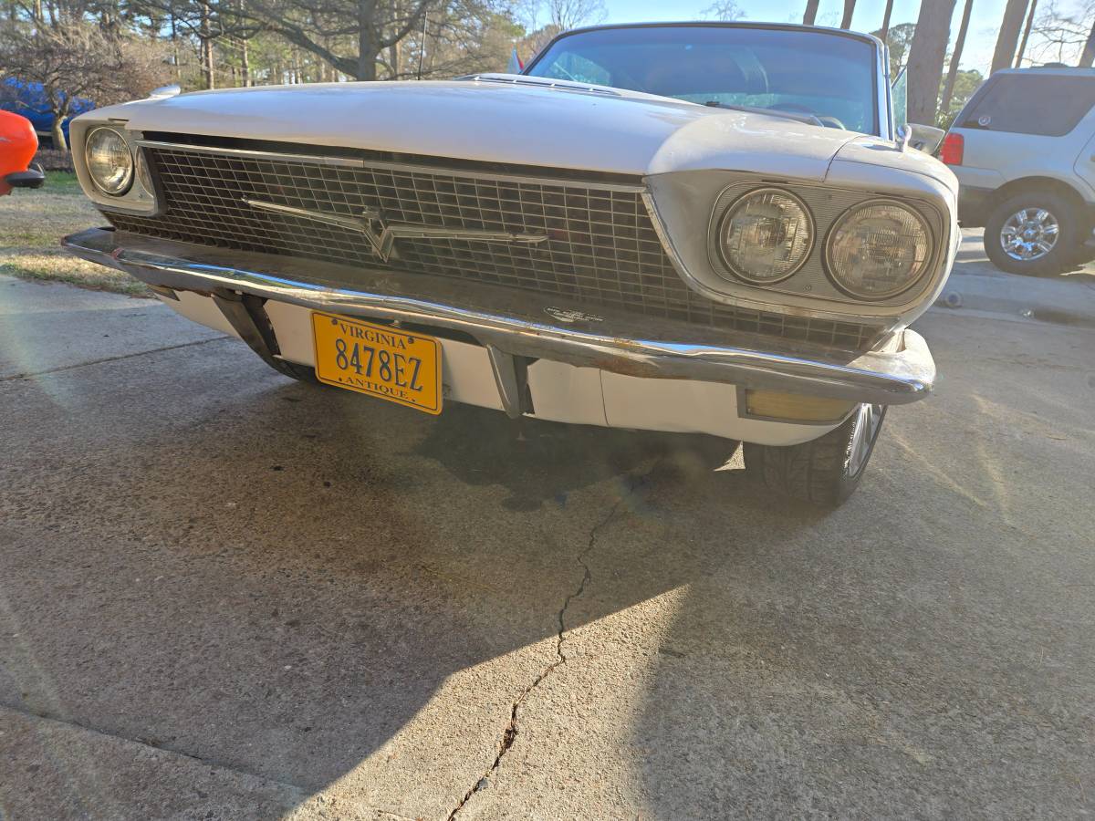 Ford-t-bird-1966-white-2