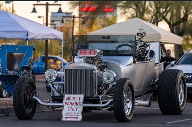 Ford-t-bucket-1923-silver-1