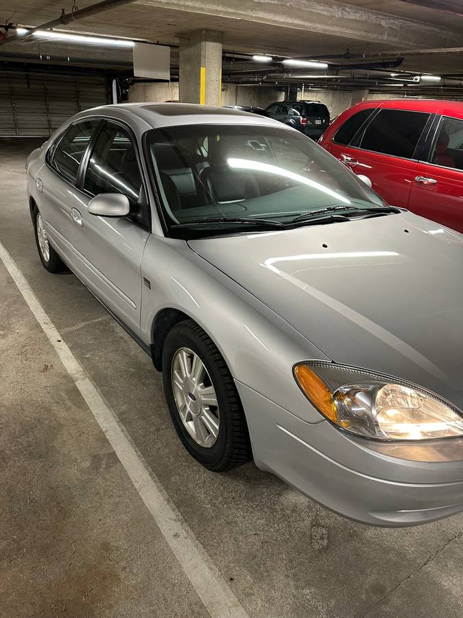 Ford-taurus-1993-silver-1