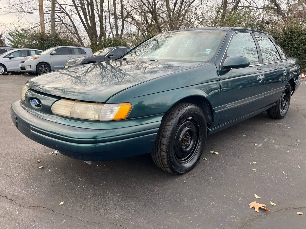 Ford-taurus-1995-green-3