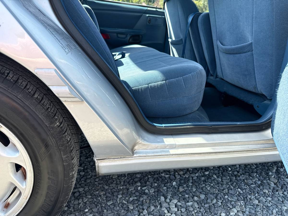 Ford-taurus-1995-grey-19