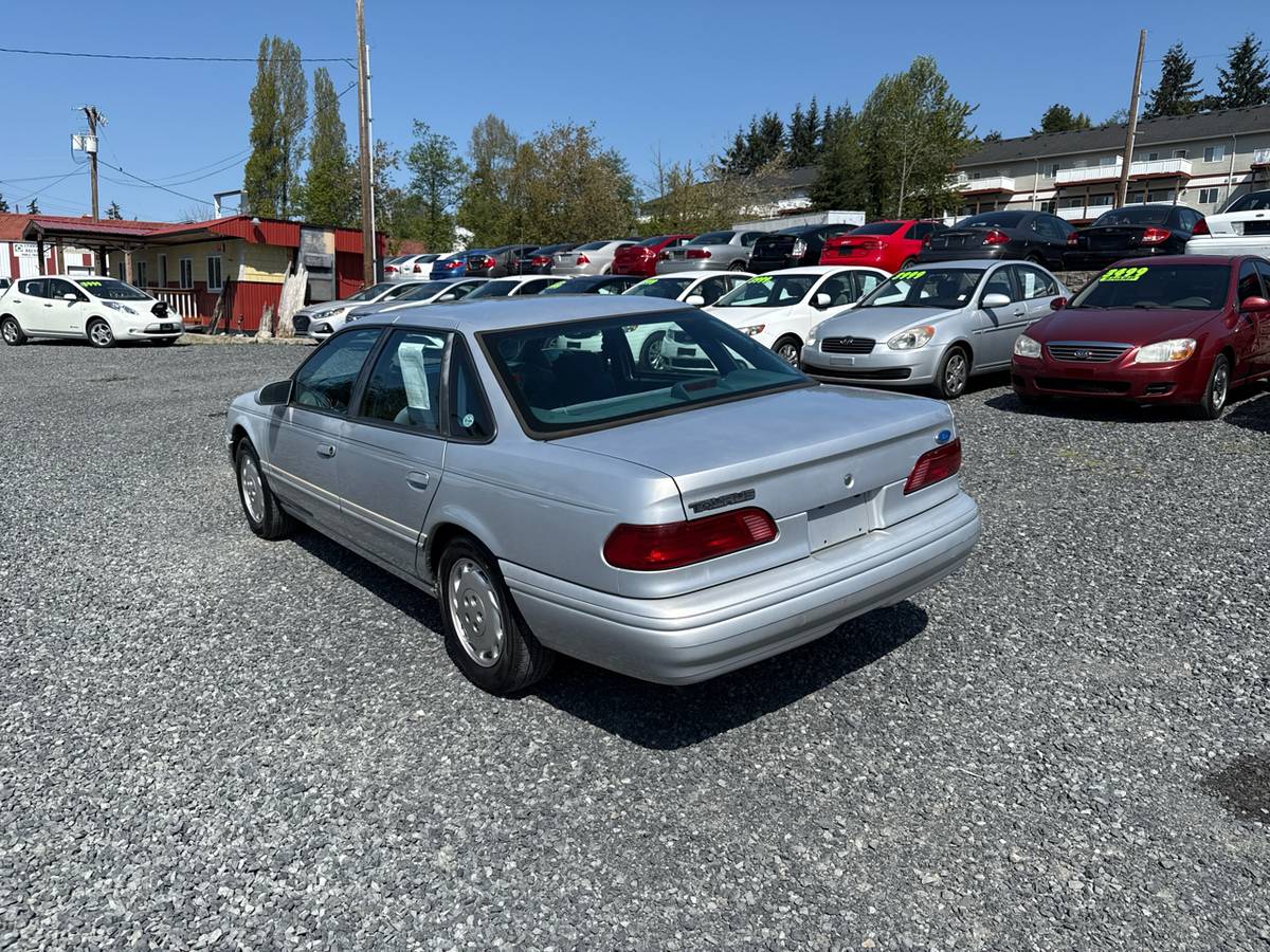 Ford-taurus-1995-grey-34