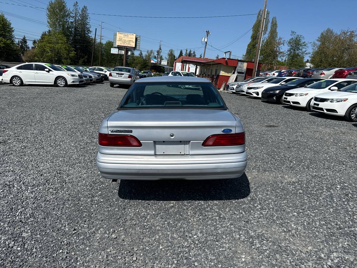Ford-taurus-1995-grey-35