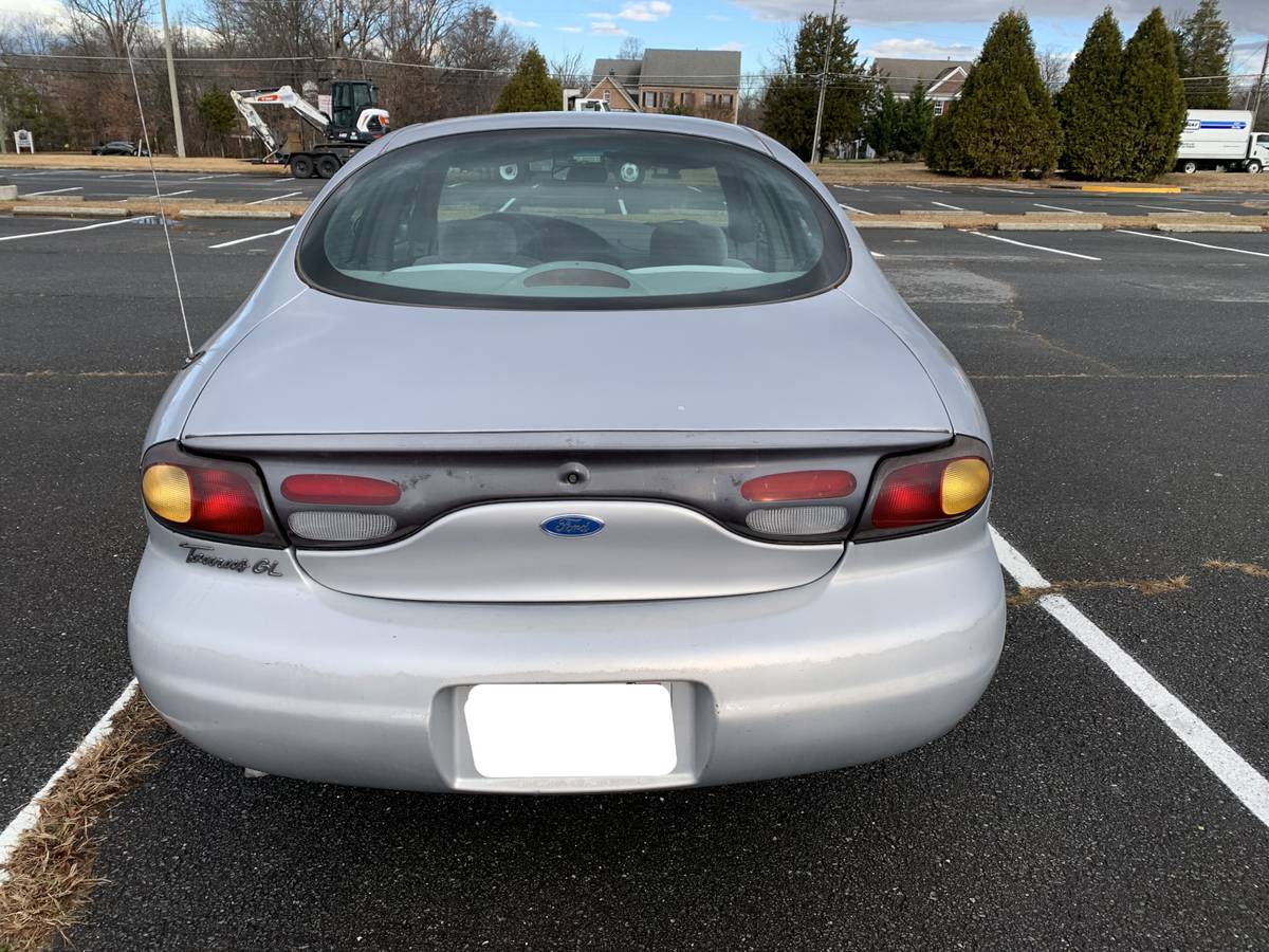 Ford-taurus-gl-1996-silver-3