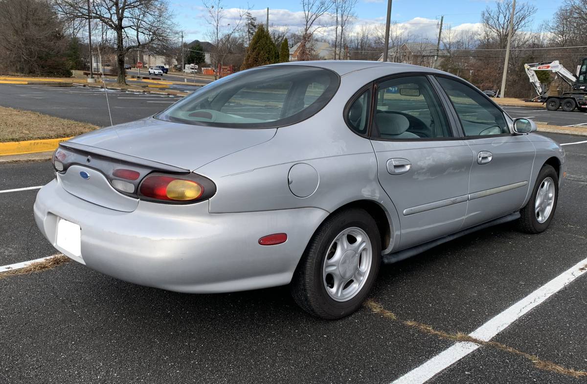 Ford-taurus-gl-1996-silver-4