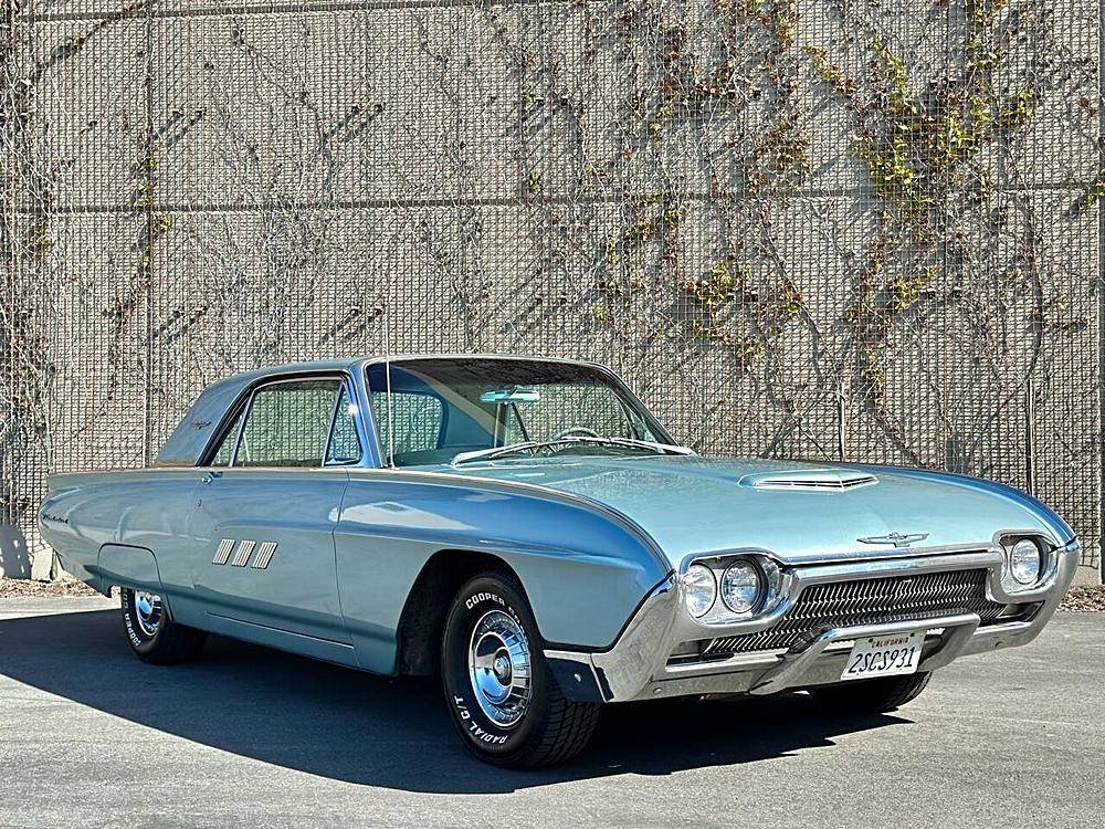 Ford-thunderbird-1963-blue-2