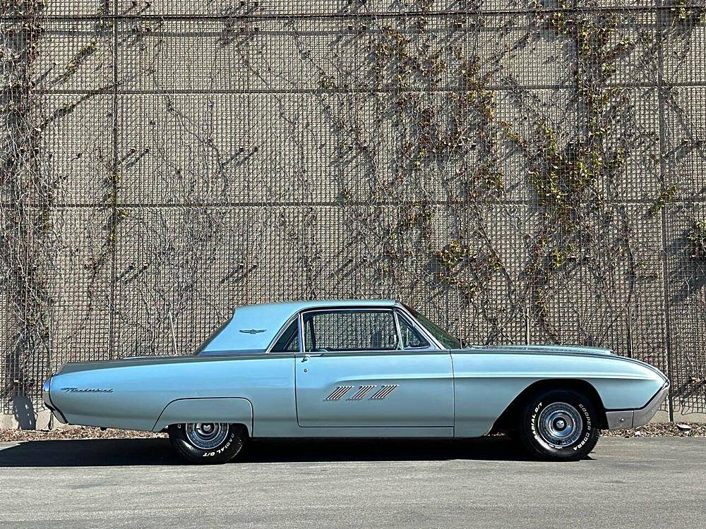 Ford-thunderbird-1963-blue-27