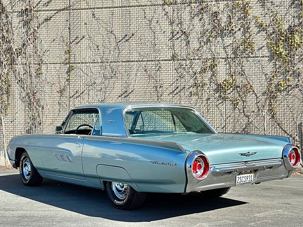 Ford-thunderbird-1963-blue-30