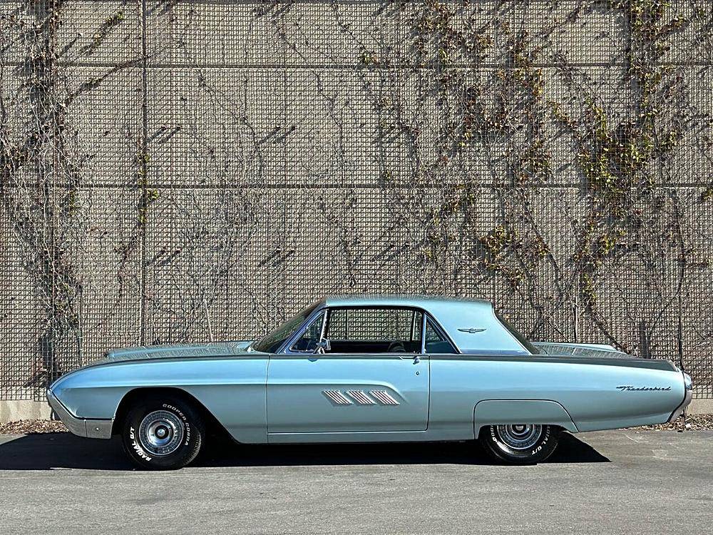 Ford-thunderbird-1963-blue-31