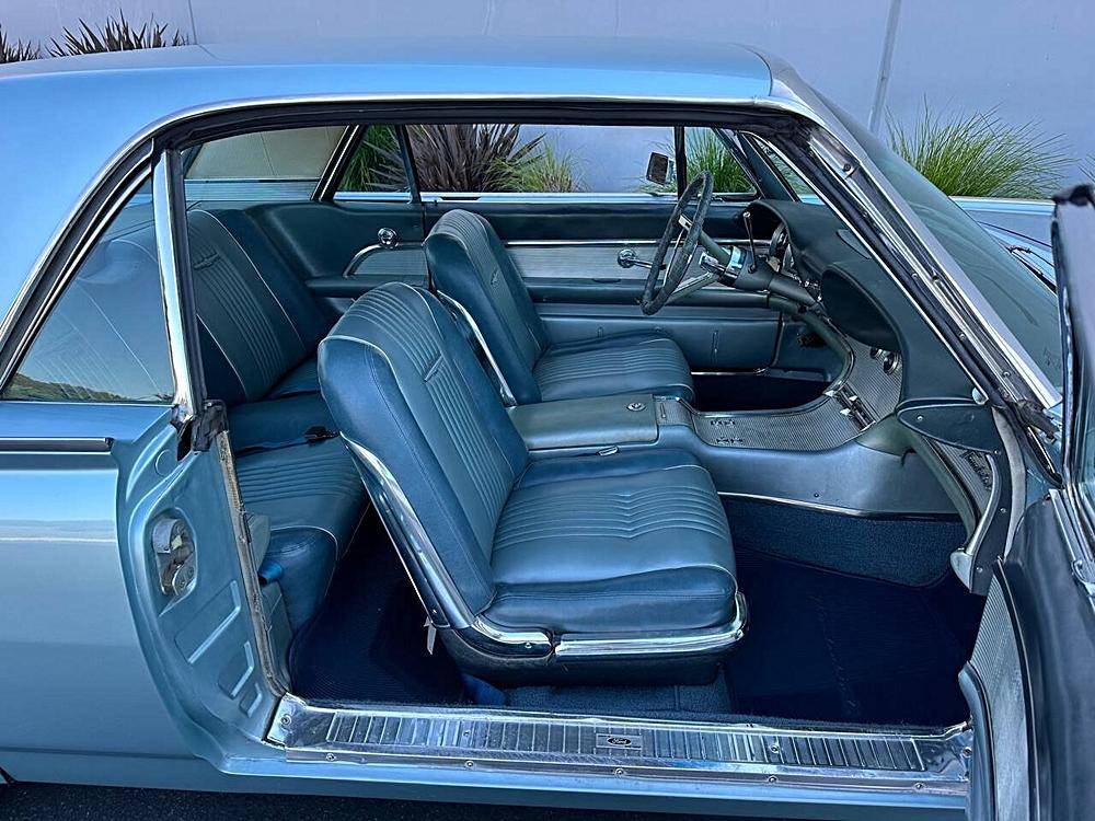 Ford-thunderbird-1963-blue-40