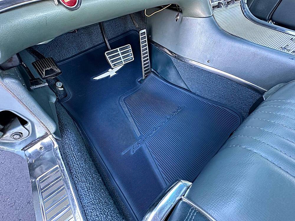 Ford-thunderbird-1963-blue-6