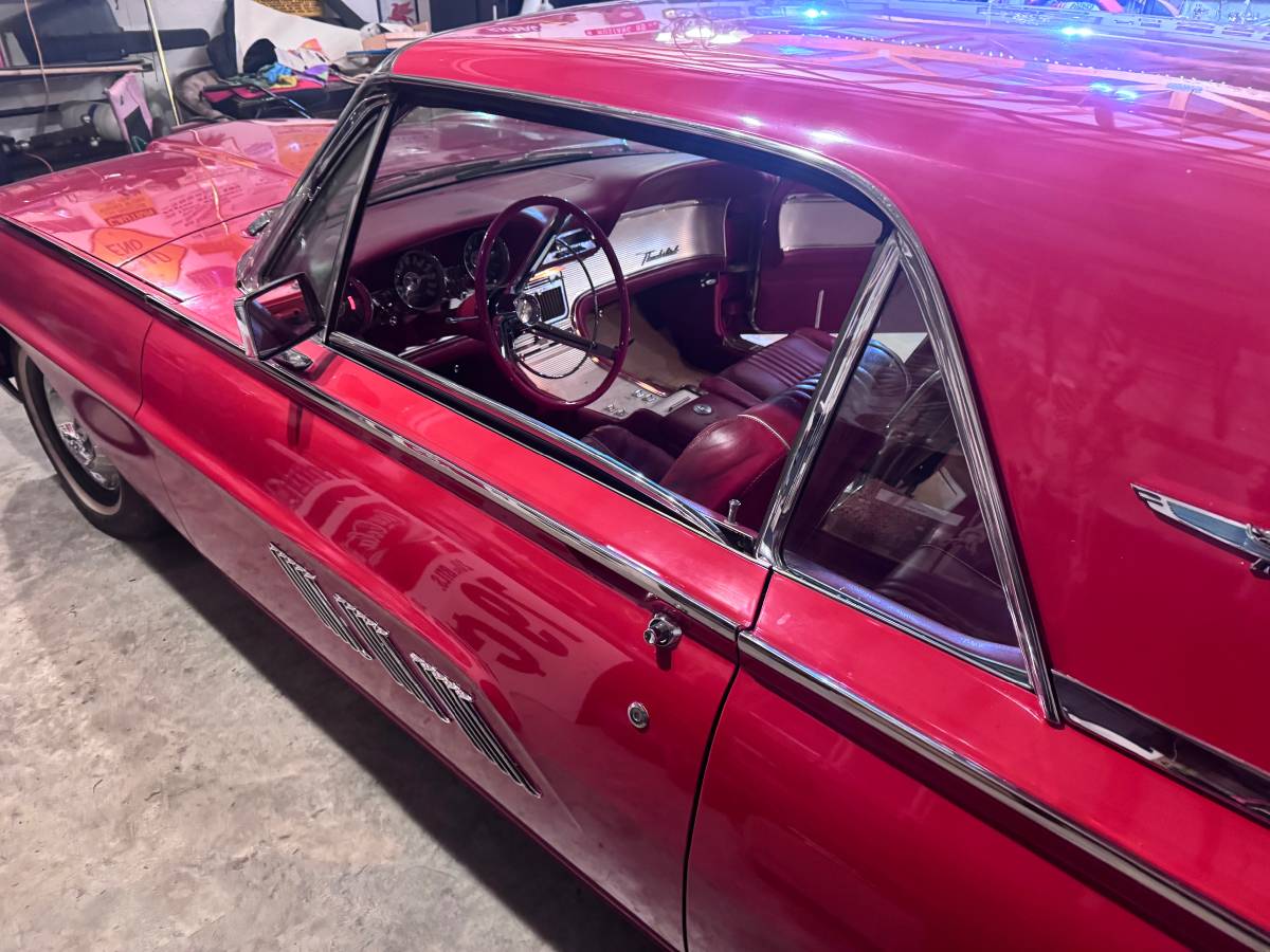 Ford-thunderbird-1963-red-3