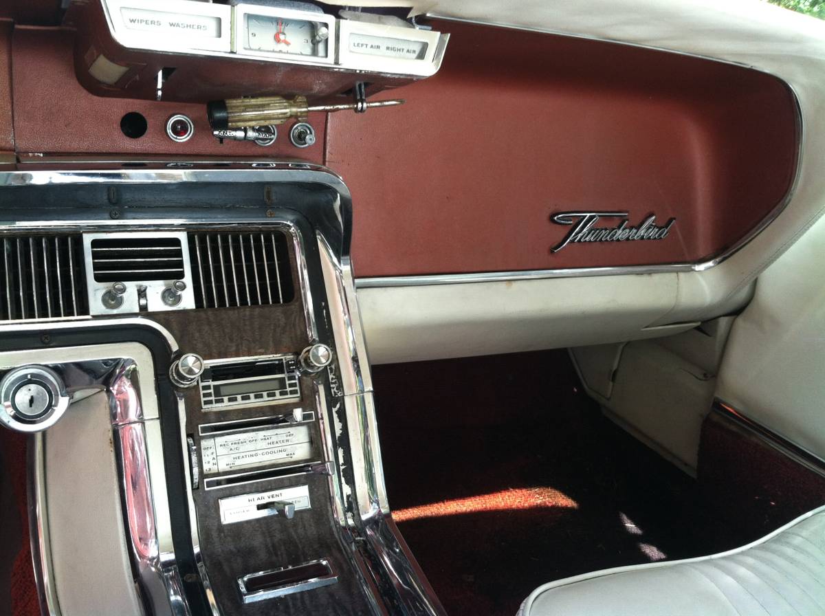 Ford-thunderbird-1965-4