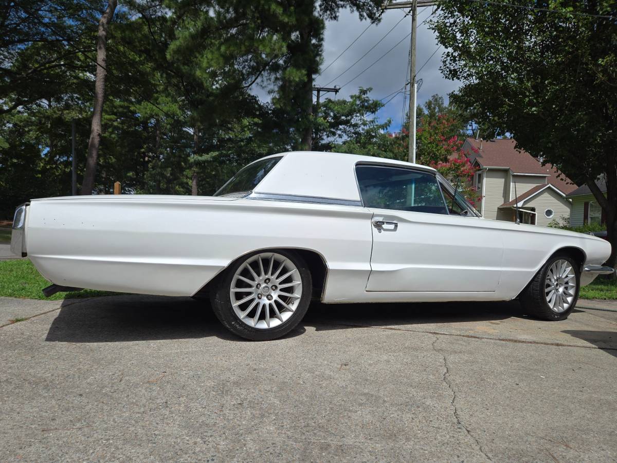 Ford-thunderbird-1966-white-12