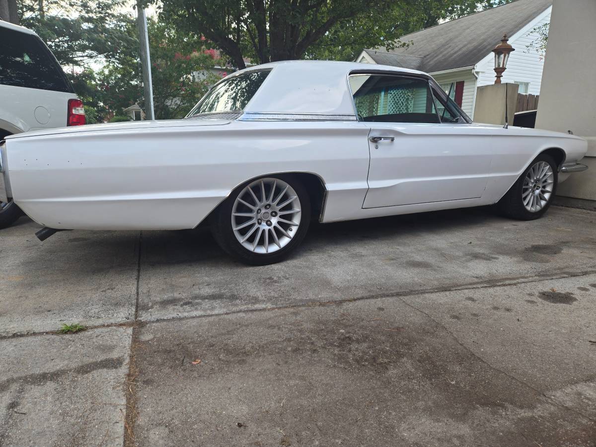 Ford-thunderbird-1966-white-13