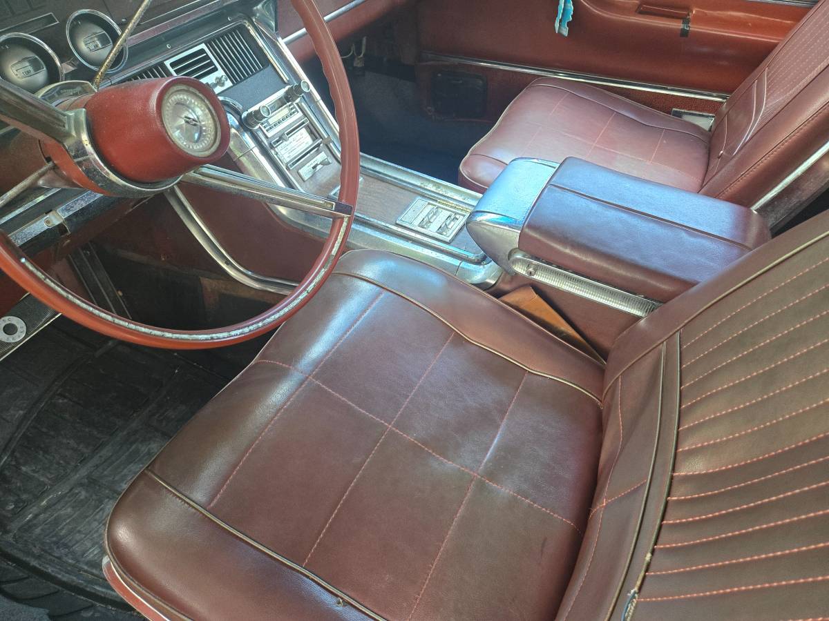 Ford-thunderbird-1966-white-17