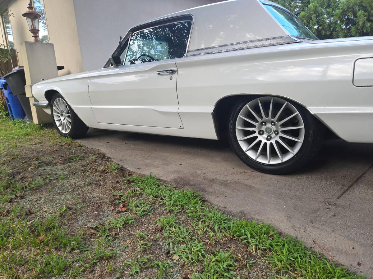 Ford-thunderbird-1966-white-7