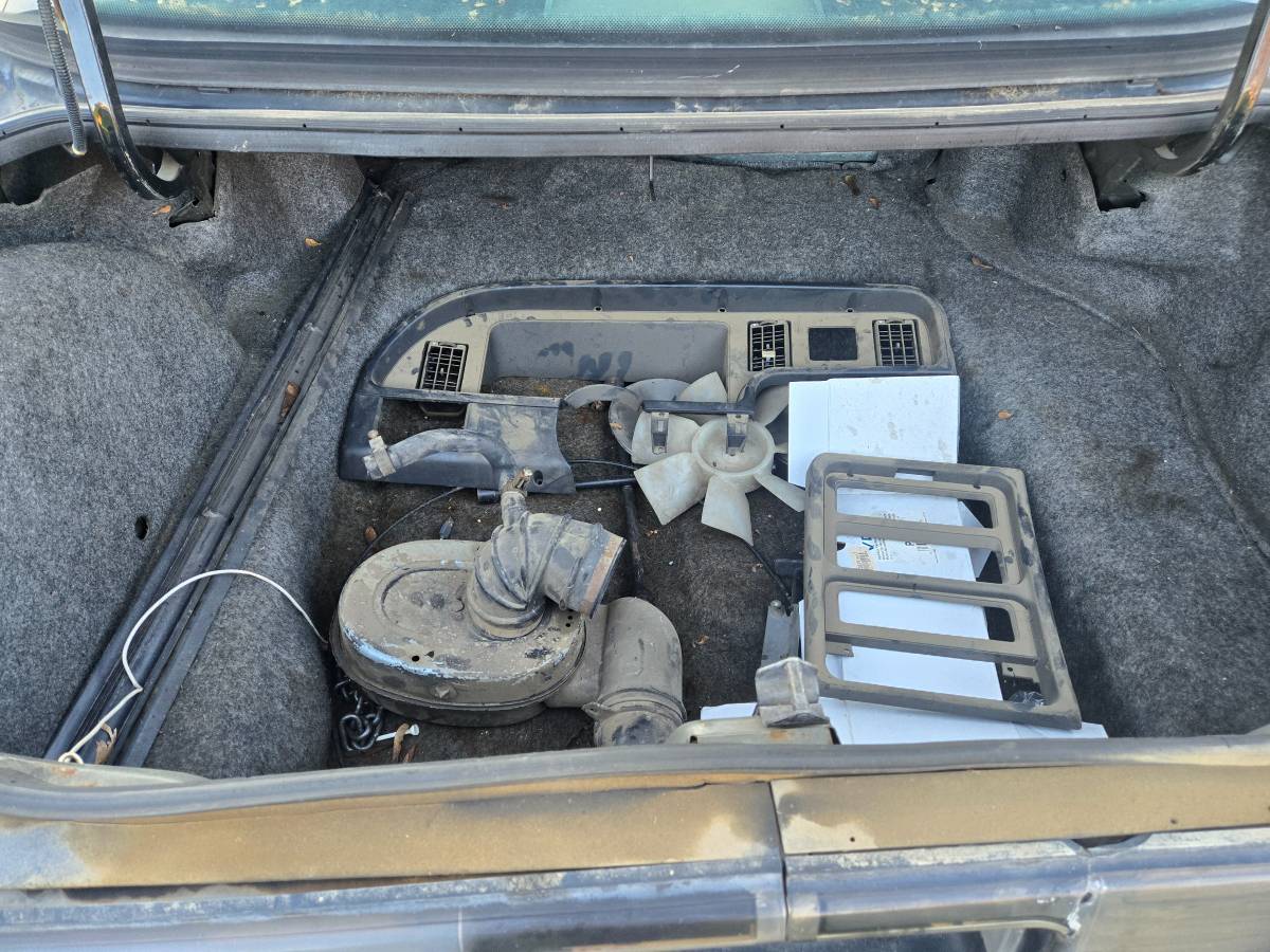 Ford-thunderbird-1988-2