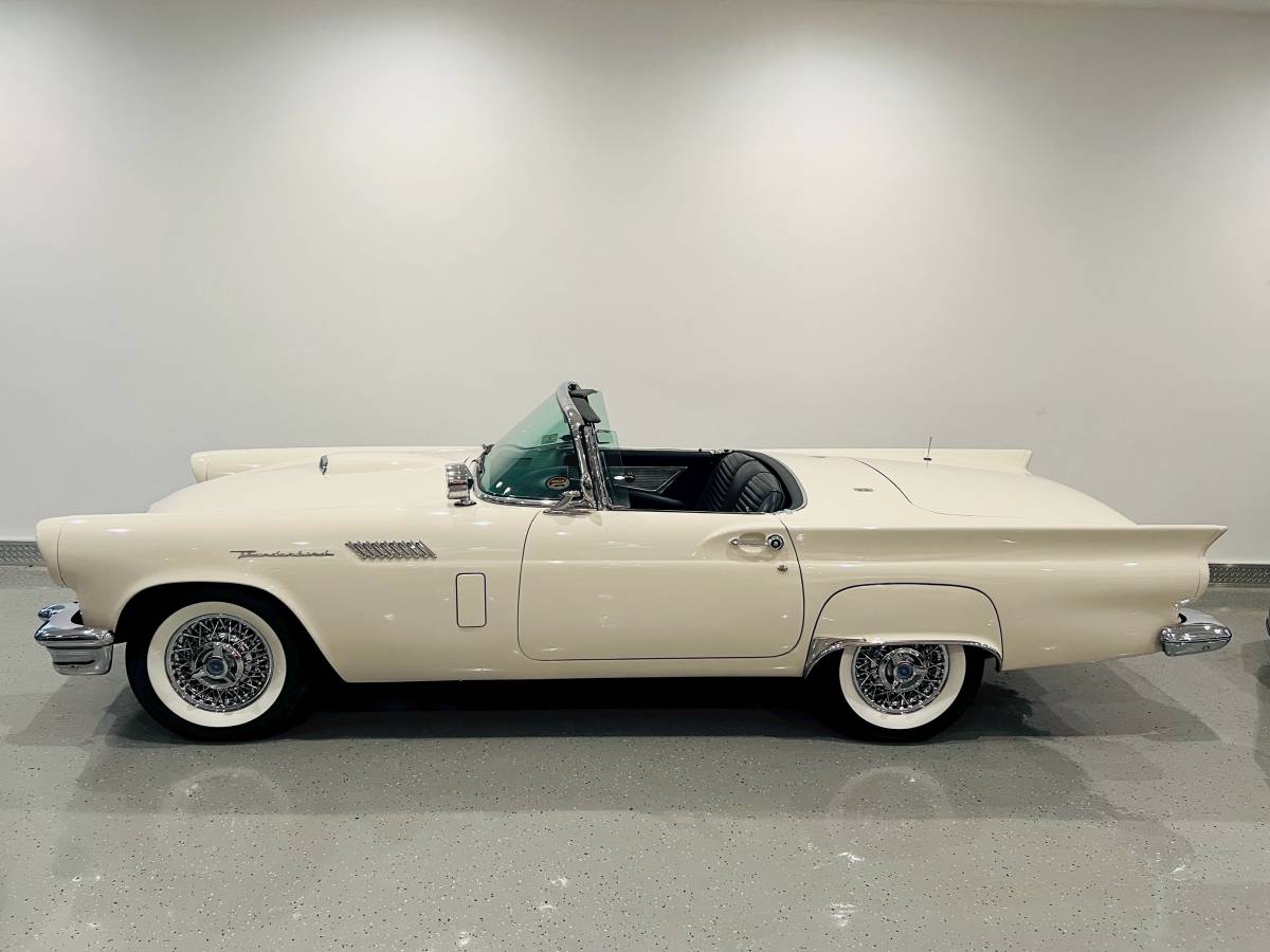 Ford-thunderbird-convertible-1957-white-19