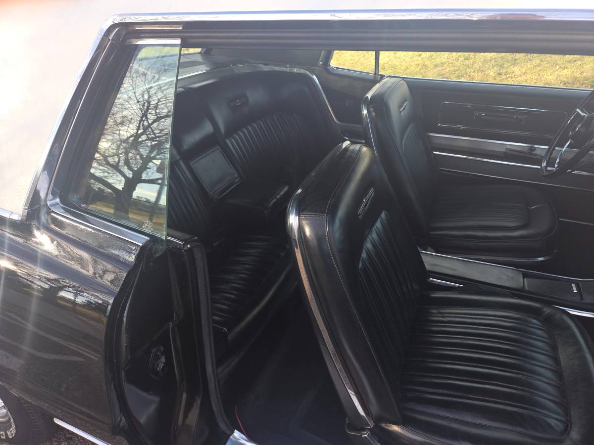 Ford-thunderbird-coupe-1967-black-5