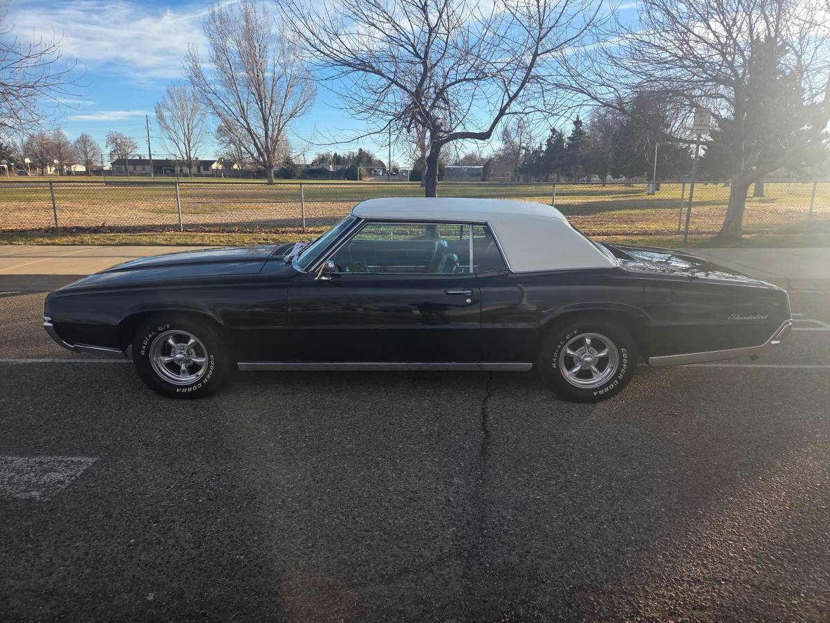 Ford-thunderbird-coupe-1967-black
