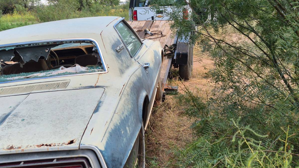 Ford-thunderbird-coupe-1969-blue-1
