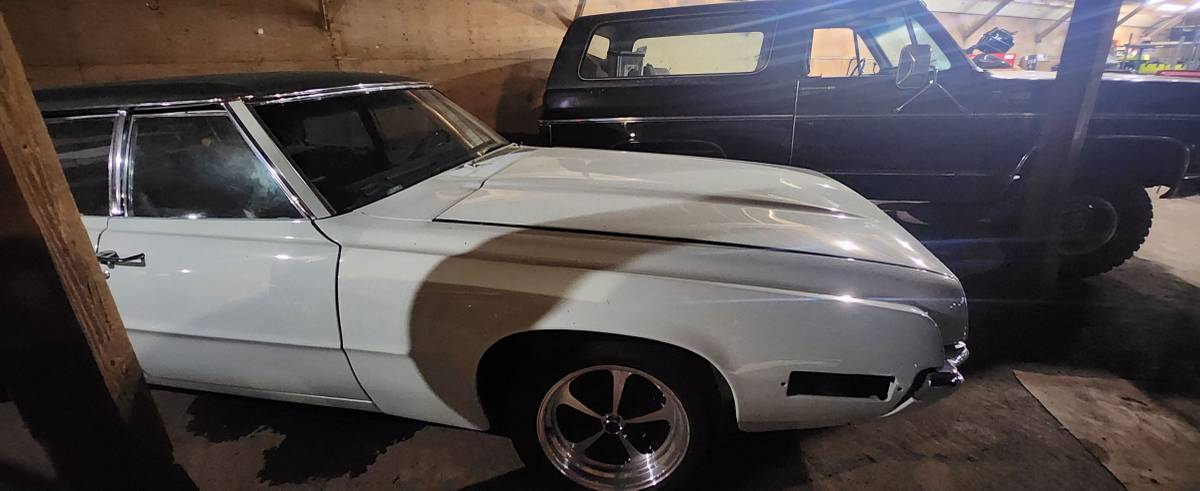 Ford-thunderbird-landau-1968-custom-1