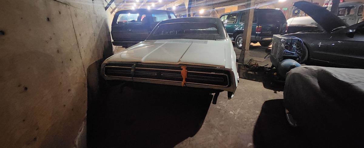 Ford-thunderbird-landau-1968-custom-2